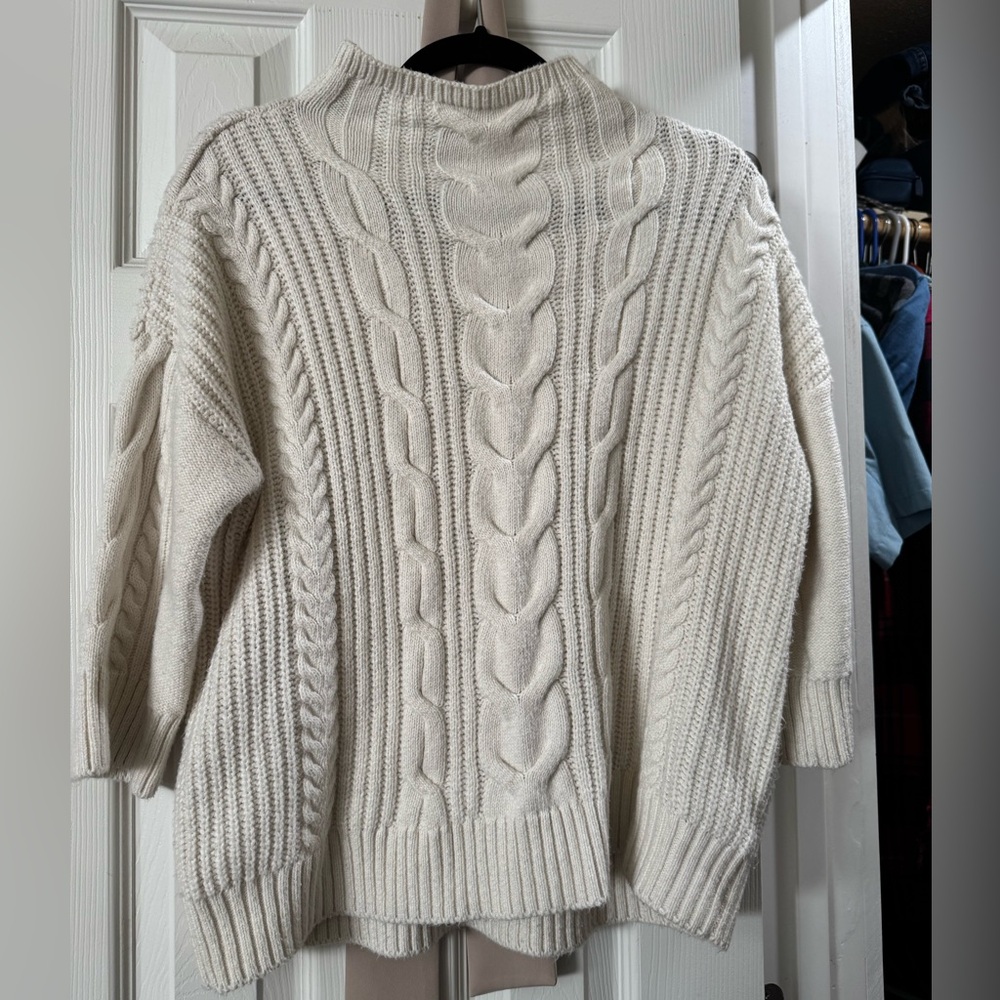 Vince camuto 3/4 sleeve white mock neck sweater